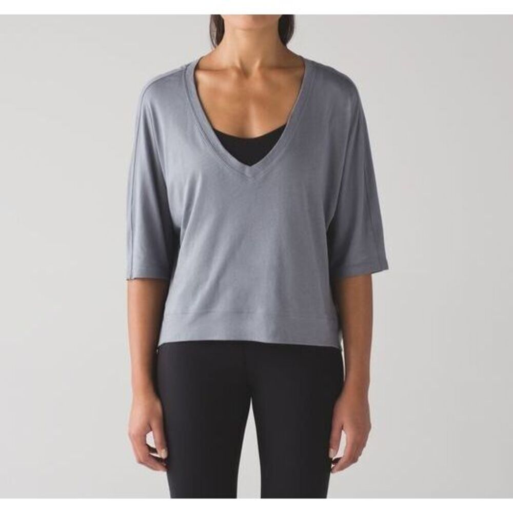 EUC LULULEMON Ambleside V Shirt Top Athletic Gym Deep V Grey oversized size 6